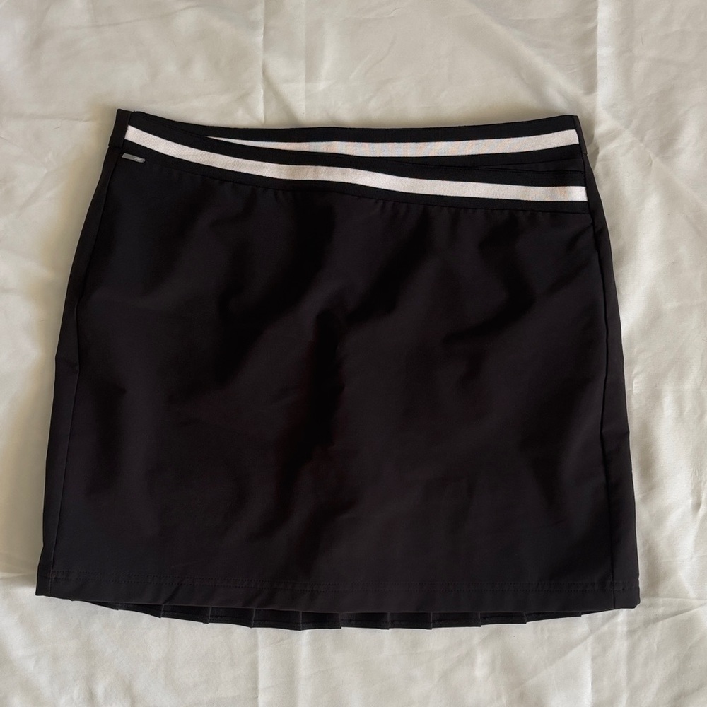 Chic Black Skirt with Striped Waistband